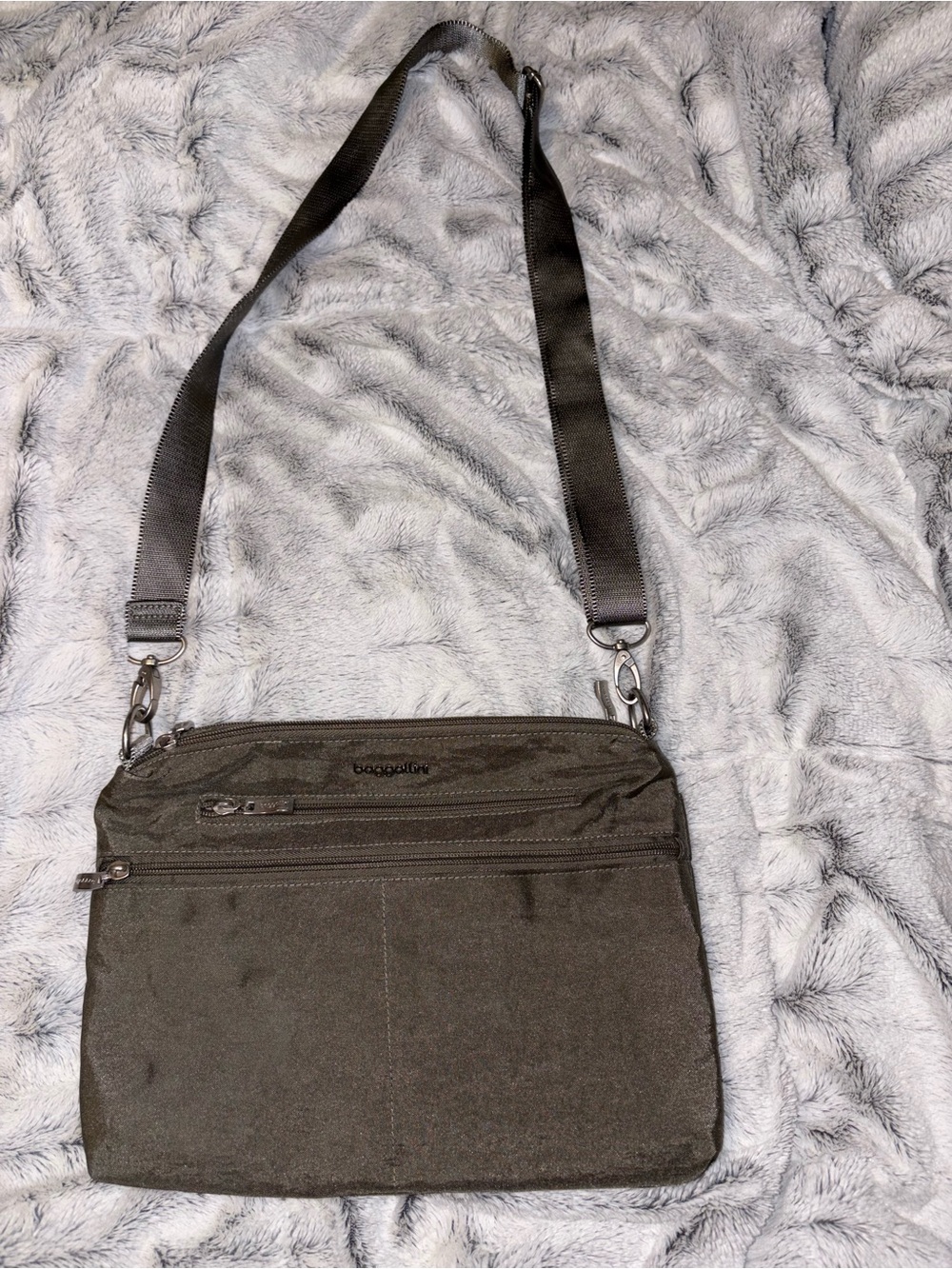 Baggallini Securtex Antitheft Pewter Charcoal Gray Nylon Crossbody Travel Bag